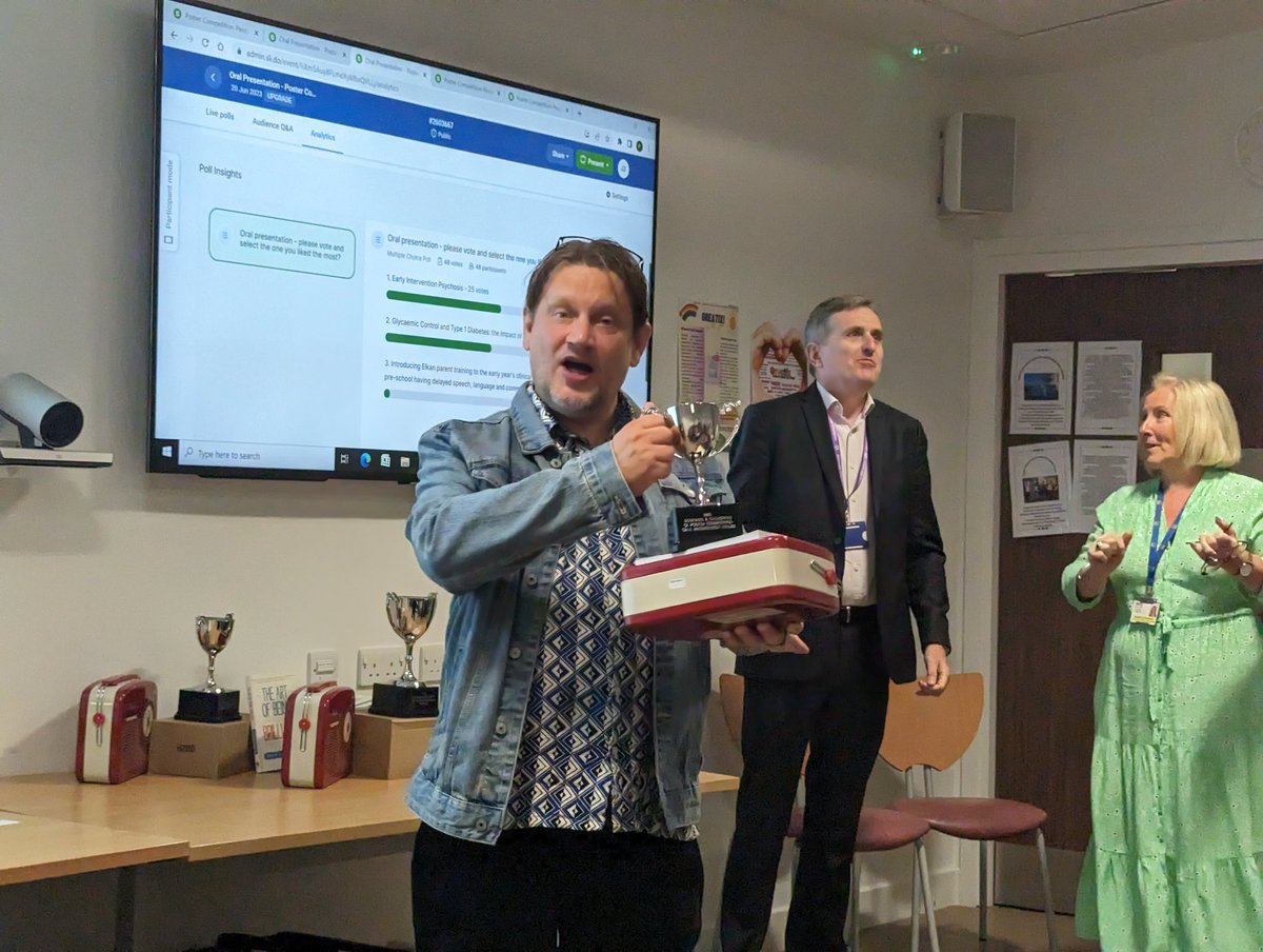 JaneJohnstone1's tweet photo. QI conference Oral presentation winner Early Intervention Psychosis Team! #dgnhs https://t.co/vS9bC9amj5