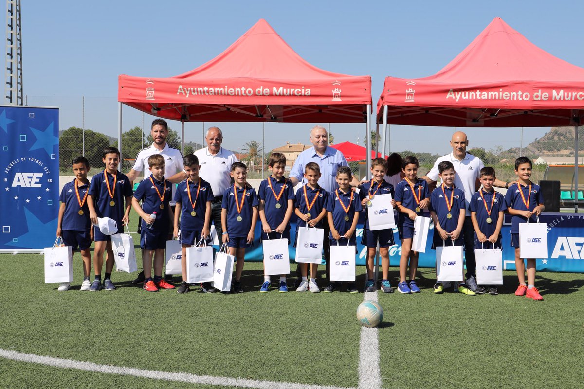 ➡️ CLAUSURA MURCIA

🏅Entrega de medallas y premios por equipos.

¡Enhorabuena! 👏🏻