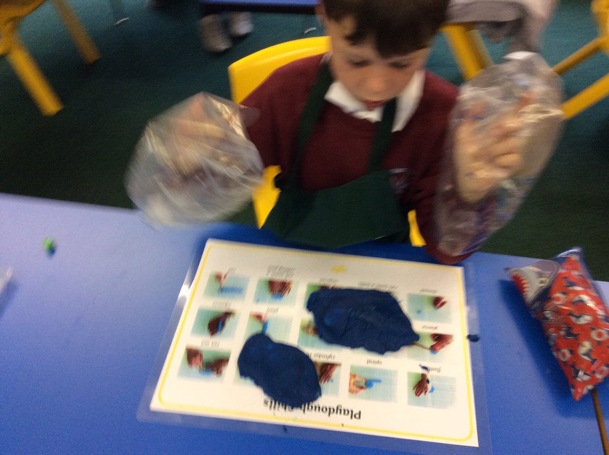 ks2_group's tweet photo. More play doh fun in our classroom as we tried to knead out the lumps!
@StradbrokePri https://t.co/slJrnHfdsc