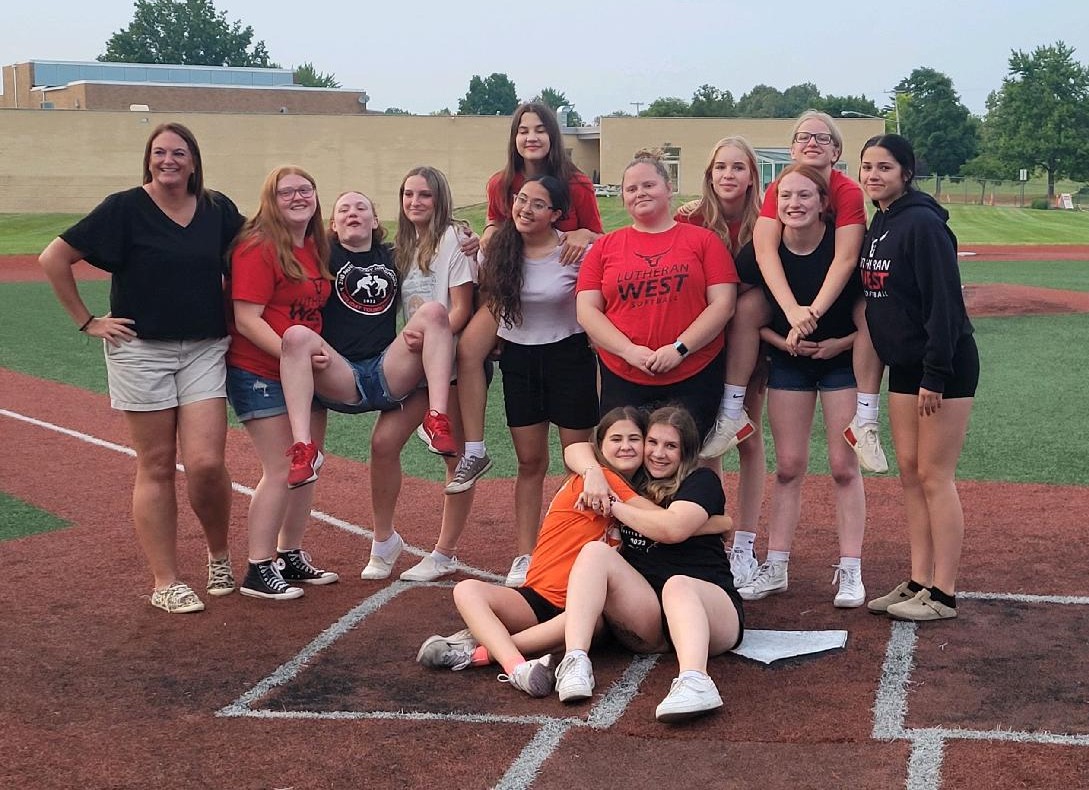 LW_Softball_'s tweet photo. We had a great night celebrating our 2023 season! These girls and families are something special! https://t.co/KdXj9cCx4a