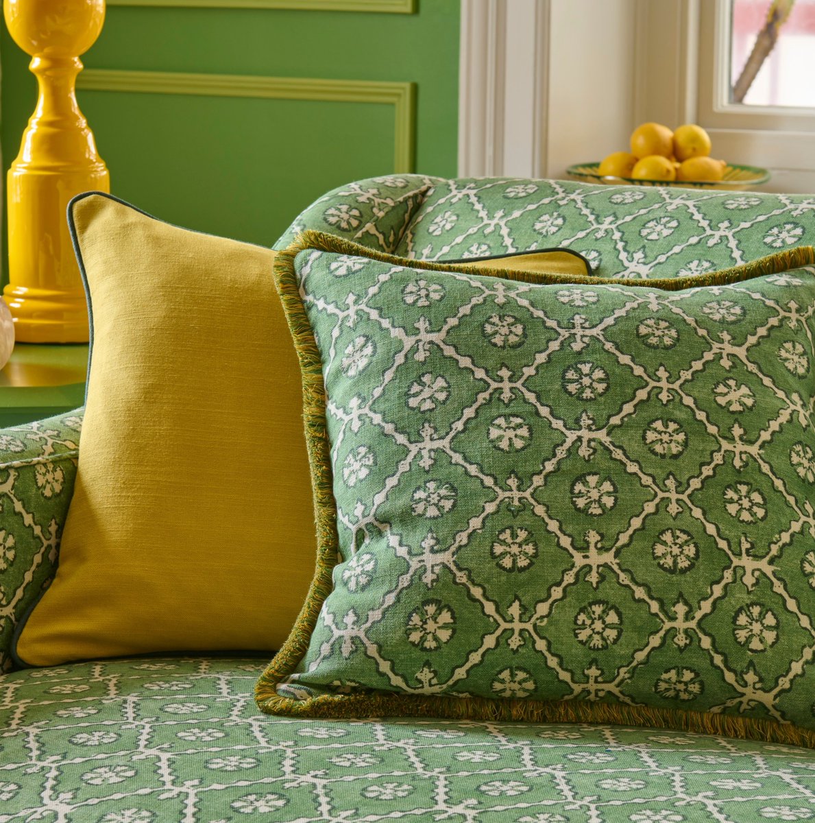 Curtaincraft's tweet photo. Digitally printed on the finest linen, the Bibi collection print from Linwood Fabric is equally at home on upholstery or blinds.
Discover more designer suppliers at https://t.co/i8w6YsL51L or https://t.co/RbJYhbVBdO
#linenfabric #blockprintdesign #bibi #linwoodfabric #newfabric https://t.co/cqFEdtm2el