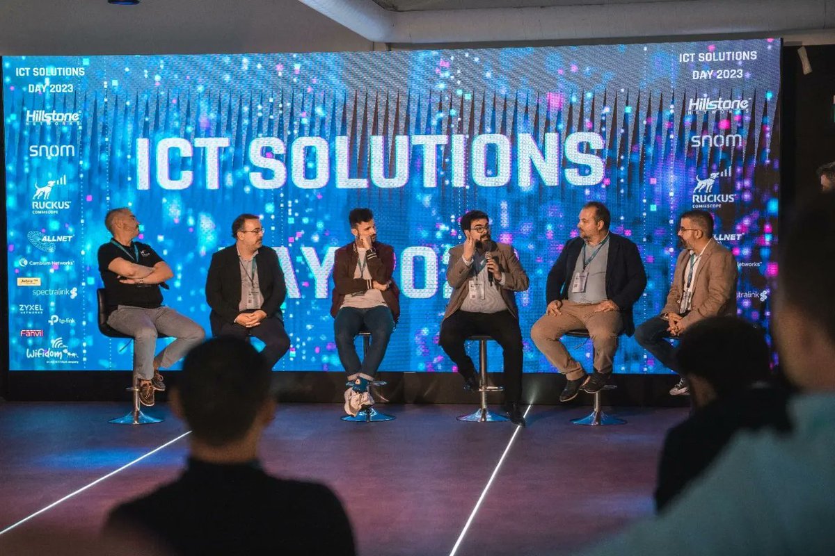eduardoperis's tweet image. 🗣️ Os dejo fotos de mi participación en "ICT Solutions Day" organizado por #WifiDom y que tuvo lugar en #Madrid.

Primero intervine como Ponente hablando de "Tendencias Tecnológicas" y posteriormente participé en una mesa redonda de expertos.

#ictsolutionday