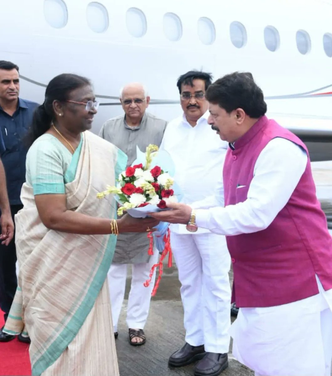 Rajendra Trivedi (Modi Ka Parivar) (@trajendrabjp) on Twitter photo महिला सशक्तिकरण की प्रतिमूर्ति, देश के सर्वांगीण विकास में उत्कृष्ट योगदान देने वाली, विश्व के सबसे बड़े लोकतांत्रिक गणराज्य भारत की महामहिम राष्ट्रपति आदरणीया श्रीमती द्रौपदी मुर्मू जी को जन्मदिवस पर हार्दिक बधाई एवं स्वस्थ दीर्घायु जीवन की शुभकामनाएं
<a href="/rashtrapatibhvn/">President of India</a> महिला सशक्तिकरण की प्रतिमूर्ति, देश के सर्वांगीण विकास में उत्कृष्ट योगदान देने वाली, विश्व के सबसे बड़े लोकतांत्रिक गणराज्य भारत की महामहिम राष्ट्रपति आदरणीया श्रीमती द्रौपदी मुर्मू जी को जन्मदिवस पर हार्दिक बधाई एवं स्वस्थ दीर्घायु जीवन की शुभकामनाएं
<a href="/rashtrapatibhvn/">President of India</a>