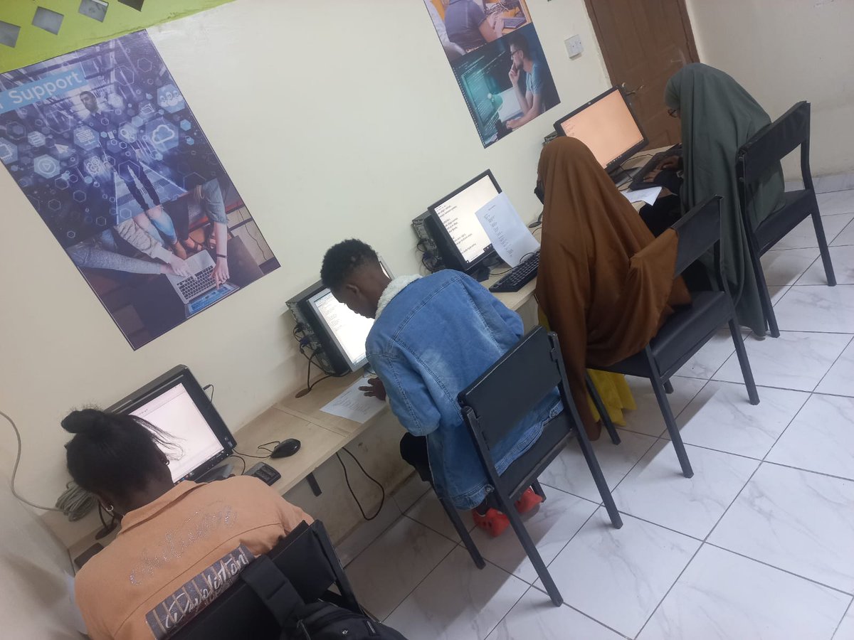 CodeJIKA_Rwanda's tweet image. Coding WebCv  in Kenya 💻 🚀 🔥
#CodeJika #code #CodeForKids @codejika @Code4ChangeSA