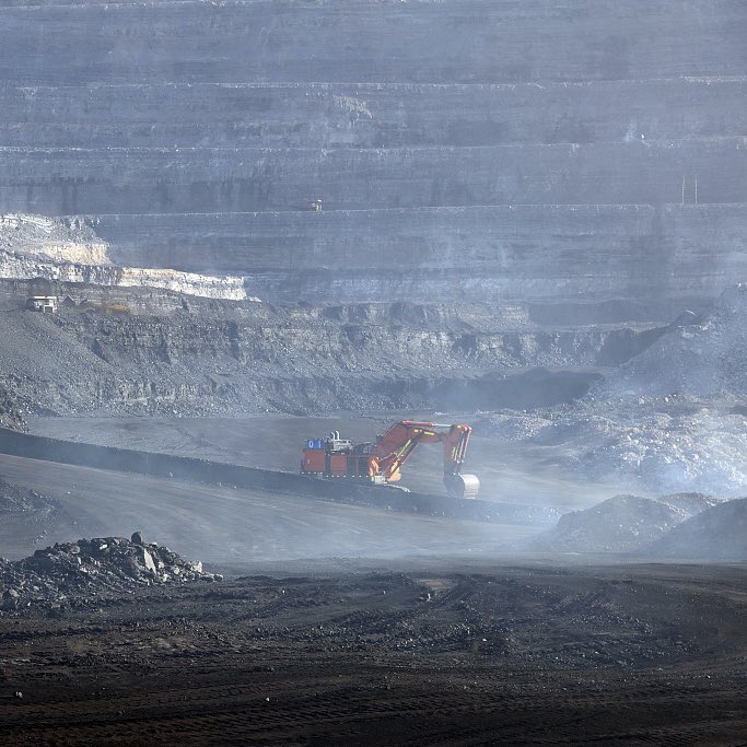 JinzhengEnergy's tweet image. {Jinzheng News}Coking coal market strong operation

On the 20th, the new orders of coal enterprises in the producing area increased, the coking coal shipments were smooth, and the market quotation was relatively strong.

#coaltrade #cokingcoal #marketanalyze #coal