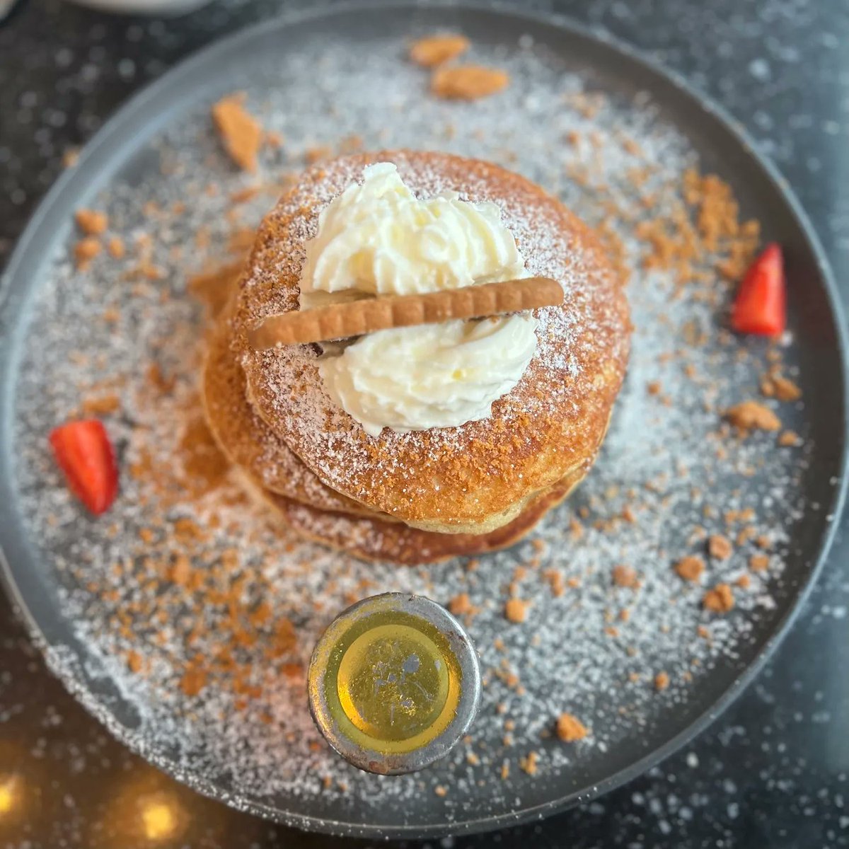 EatDrinkLagos's tweet photo. ππΉ Room Cafe in Victoria Island is a rollercoaster of flavors and experiences. Our latest review dives into the highs and lows of this unique dining venue. Find out more here π https://t.co/AaVYzHZvFg #LagosDining #EatDrinkLagos #RestaurantReview https://t.co/YL8rrEJ0Gk