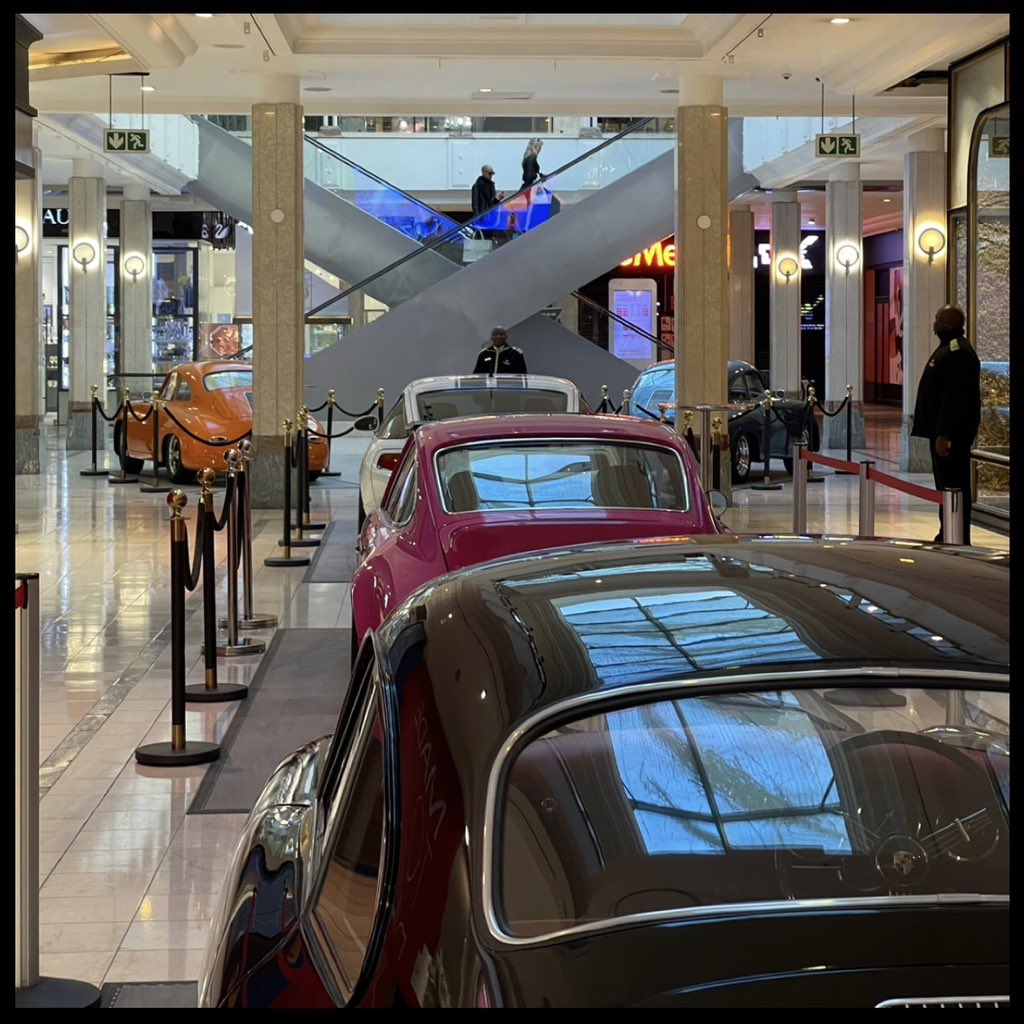 zebrasquare001's tweet image. .@ZebraSquareDXB at #HydeParkCornerSA

#ClassicCars #FutureClassics #SuperCar
@Porsche #PorscheCentreJHB