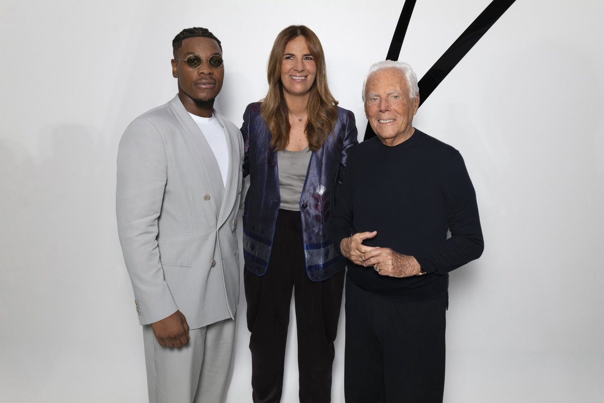 armani's tweet image. Mr Armani with special guests in Via Borgonuovo for the Giorgio Armani SS24 Men’s show. ⁣⁣
⁣
@JohnBoyega  @MichaelEvansB05 #MarkStrong 
#BrendanFraser