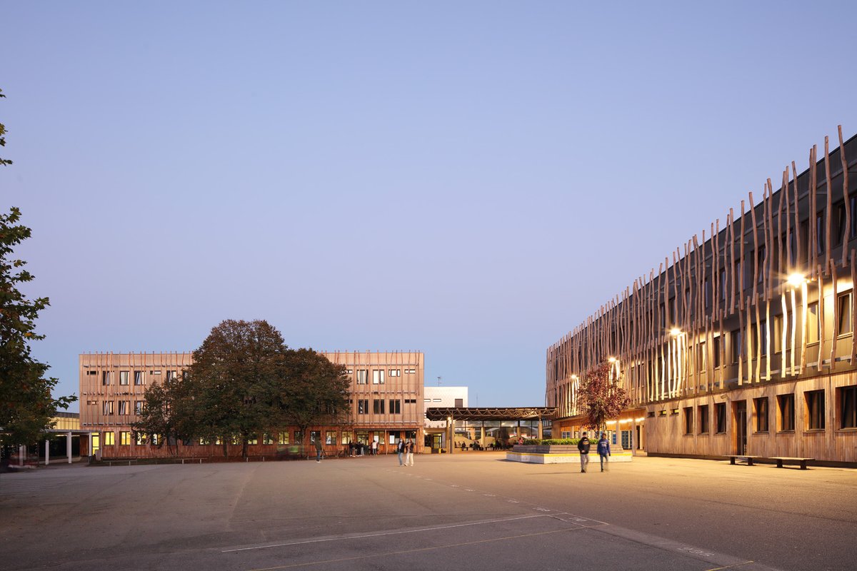 👀en lice pour le 𝙥𝙧𝙞𝙭 𝘼𝙥𝙚𝙧𝙘𝙪𝙨44 2023 
notre Projet de rénovation du collège Le Galinet 
1❤️= 1 vote
CAUE <a href="/loireatlantique/">Loire-Atlantique</a> <a href="/egis/">Egis</a> 
apercus44.fr/ouvrage/colleg…
📷©JuanCardona