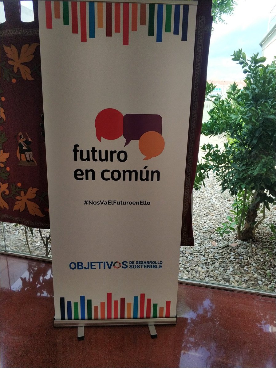 Participando en el primer encuentro #FuturoEnComun #NosVaElFuturoenEllo