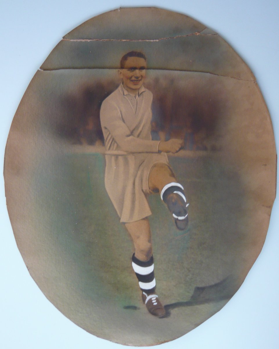 EmilyOConserve's tweet image. Here's a photo for the @FootyMuseumWal 
Lovely photo of David Jenkin Lewis (played for Wales 1932-1933) brought in by his daughter - in need of a little (!) repair.
Love those socks! 😍😍
#paperconservation #WalesFootball