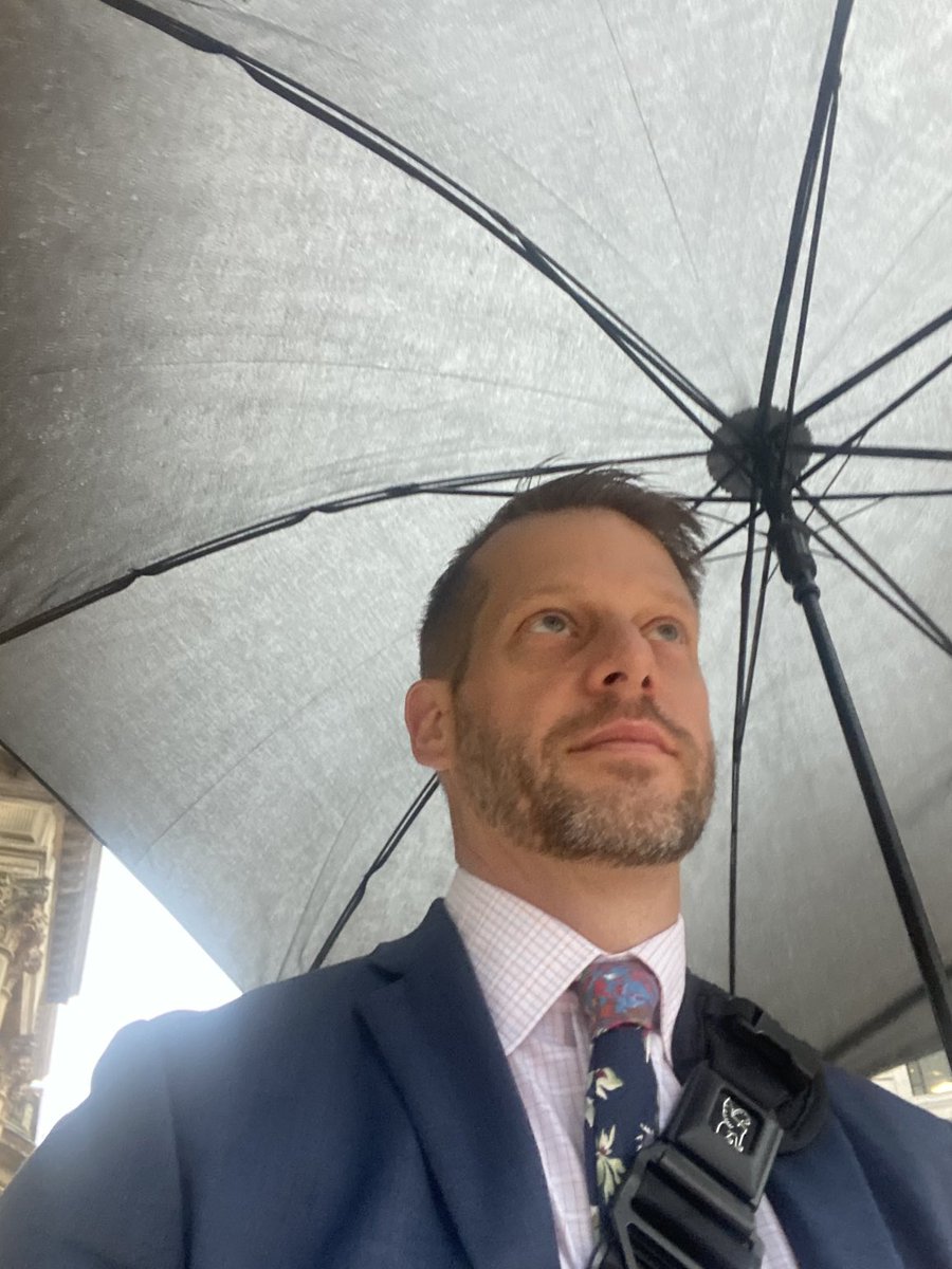 As someone from Seattle, I am a bit ashamed to be wielding the umbrella ☔️ on the walk to #BAUS23. Looking forward to a wonderful Day 2.