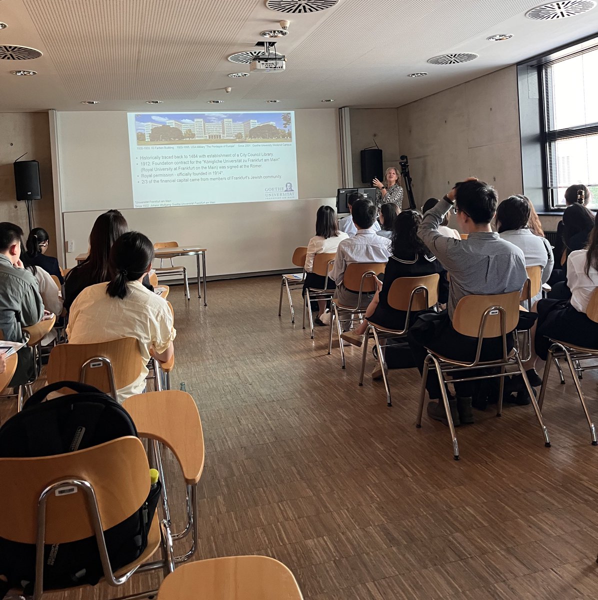 Today <a href="/CPI_ExStra/">CPI</a> and IVS are hosting a delegation of outstanding chinese PhD students that are on their way to the Nobel Laureate Meeting in Lindau. We already had great talks from <a href="/MuenchLab/">Christian Münch</a> and <a href="/gluxan/">Guillermo Luxán</a> and lively discussions. Next, CPI method platforms will be introduced!