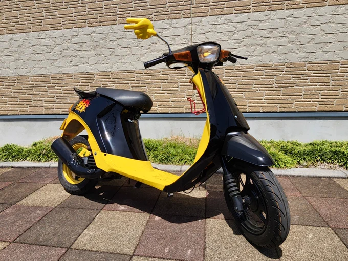 #無言で80年代の2stのバイクを載せる ハーイ