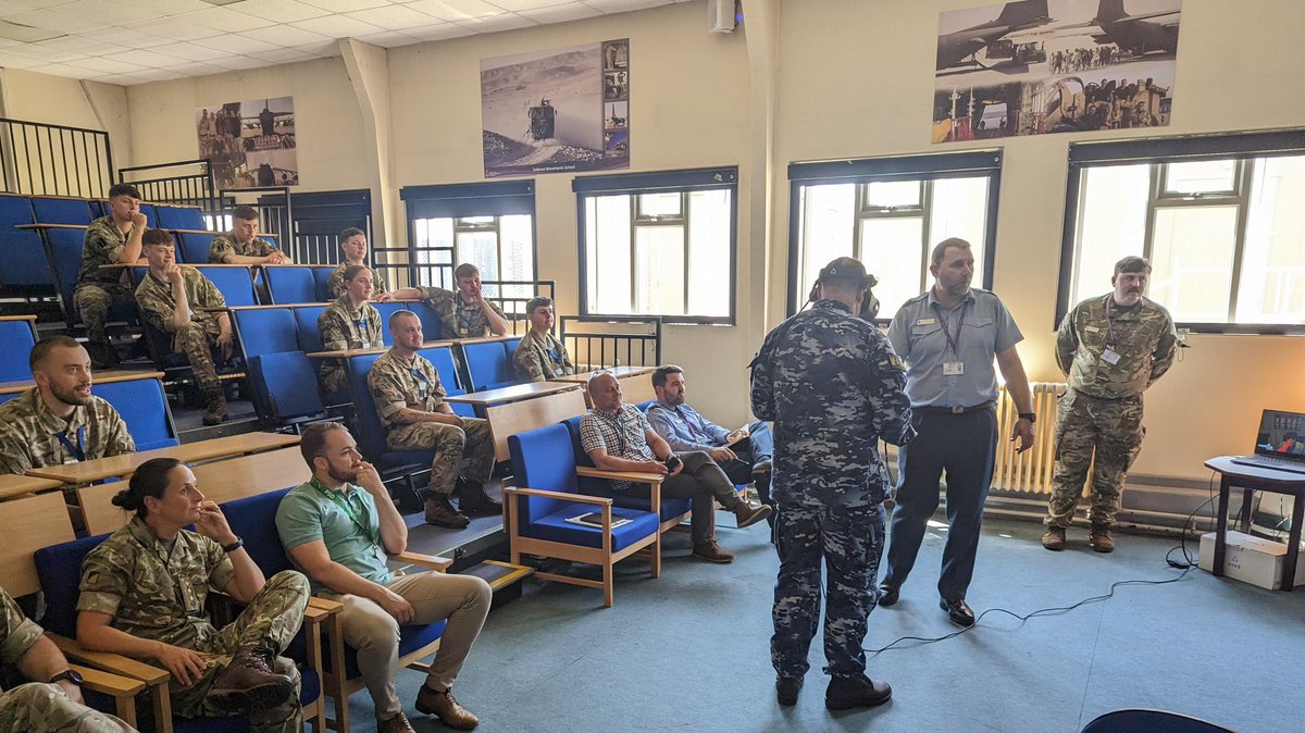 Defence Movements Training Squadron tweet media