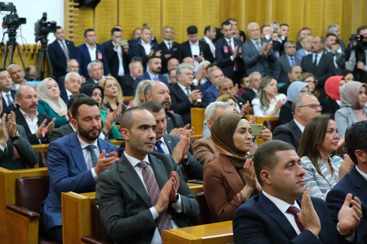 TurgayBastug's tweet photo. Genel Başkanımız Sayın Devlet Bahçeli'nin teşrifleriyle gerçekleşen MHP TBMM Grup Toplantımıza; İl Yönetim Kurulu Üyelerimiz, İlçe Başkanlarımız ve İlçe Teşkilatlarımız ile birlikte katıldık. https://t.co/JzC5HeVYGf