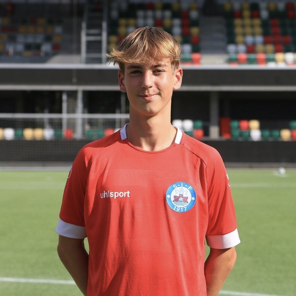 🕵️| Ajax is signing Lasse Abildgaard (16/🇩🇰) of Silkeborg. The winger already had a 2 week trial at Ajax last winter, and will now make the move to Amsterdam.

The rumoured fee is (if my Danish is correct), around €1M.

📰| @EkstraBladet 

#Ajax