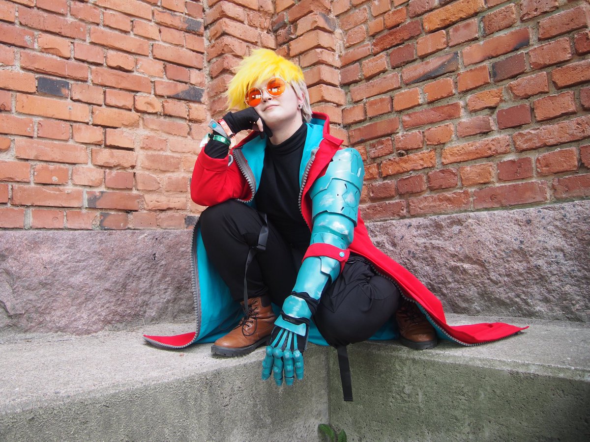 xx_demonboi_xx's tweet photo. Pictures from #desucon Friday!
📸: @for_Jashin  thank you so much for the pics and for letting me post my faves! 💖
#cosplay #trigun #TRIGUNSTAMPEDE #vashthestampede https://t.co/XtmD1kR9kL