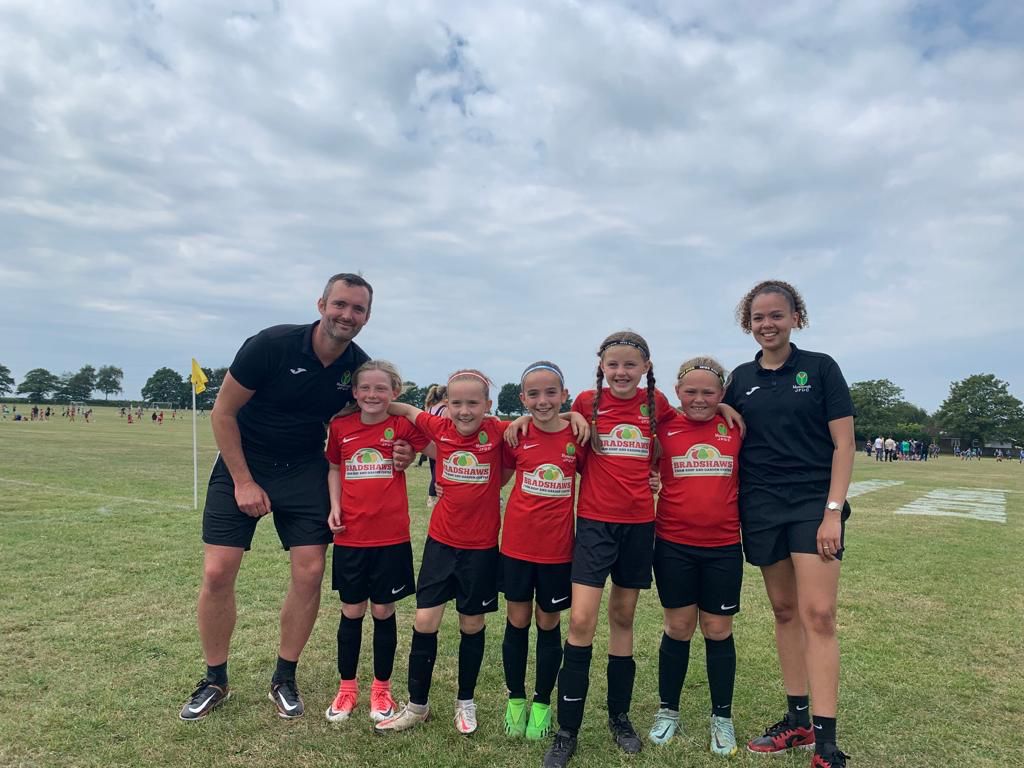 ⚽️ U9 Girls Whites The girls came runner up in the recent Skelmersdale Athletic Tournament, narrowly losing to a team full of ETC players. Well done to all and especially MB who received an award for Player of the Tournament. #mjfdc #OneLoveOneClub #TogetherWeCan