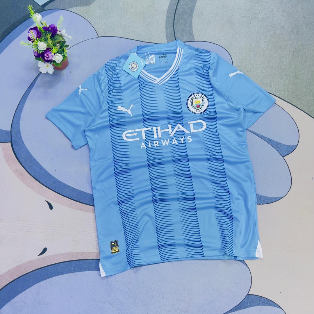 Tajiconsignment's tweet photo. All i ask from you is 1 second to retweet my hustle🙏

I sell Jerseys 

Location: Soroti

Delivery:Nationwide 🇺🇬

Price:8k

Call or Whatsapp 09062104525

Timber Tierney President Museveni Navio Roberto Carlos ADF Arsenal Xhaka saka kiwior https://t.co/1WOYOCLHWe