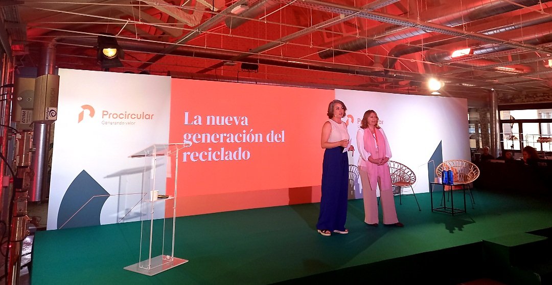LuisGuijarro72's tweet image. En la presentación #Procircular #CarmenSanchezGarciadeBlas #Scrap