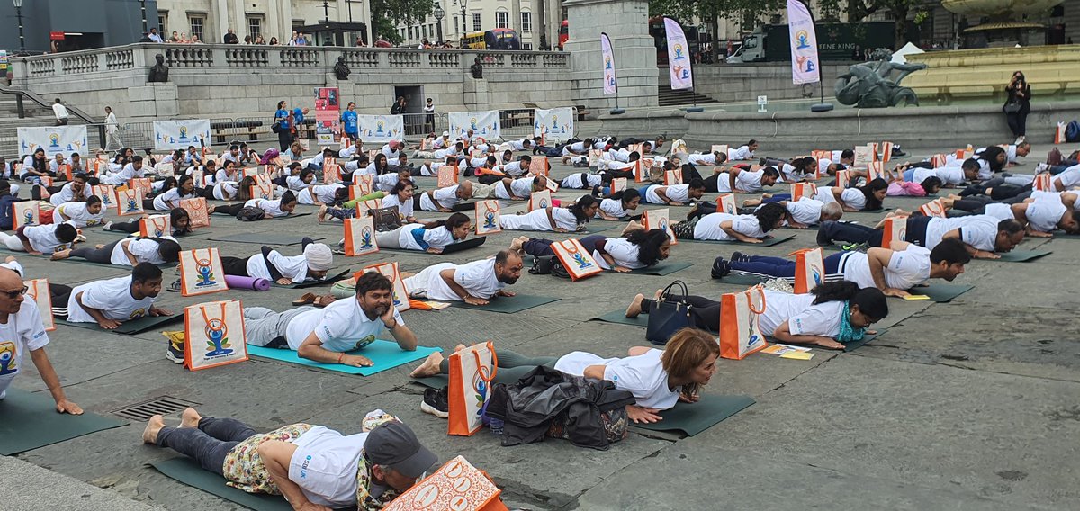 HCI_London's tweet photo. Yoga lovers from around London have gathered at the historic @trafalgar square to celebrate the International Day of Yoga,spreading positivity and tranquility. #IDY2023
#InternationalDayofYoga2023
#IDYArctictoAntarctica
#YogaforVasudhaivaKutumbakam 
#HarAnganYoga
#YogaBharatMala https://t.co/s52VP8hMDk