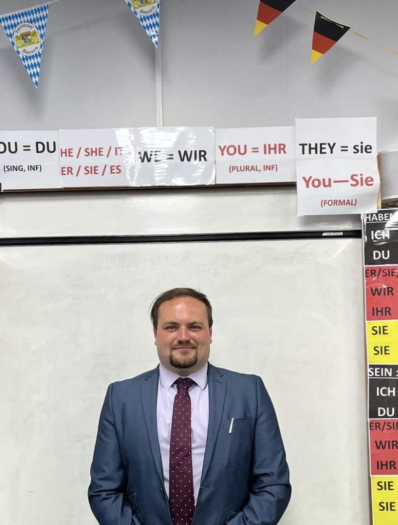 This week, Head of German, Mr. Körösi, was nominated for the German Teacher Award and will attend the 'Sommerfest der Deutschen Sprache' award ceremony on July 7th. We wish you all the best! 👏

#germanteacher #lborogrammar #lboroschfdt #award #ceremony