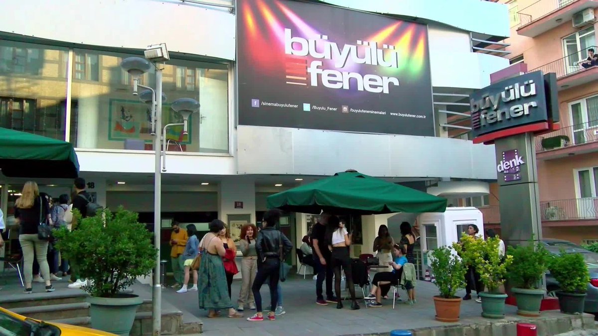 sinarsist's tweet photo. ✒️büyülü fener sönüyor 

📌@ankara_faresi yazıyor
@Buyulu_Fener #büyülüfener #ankara 
https://t.co/yk1dSUygCs https://t.co/bSJJp9HN3u