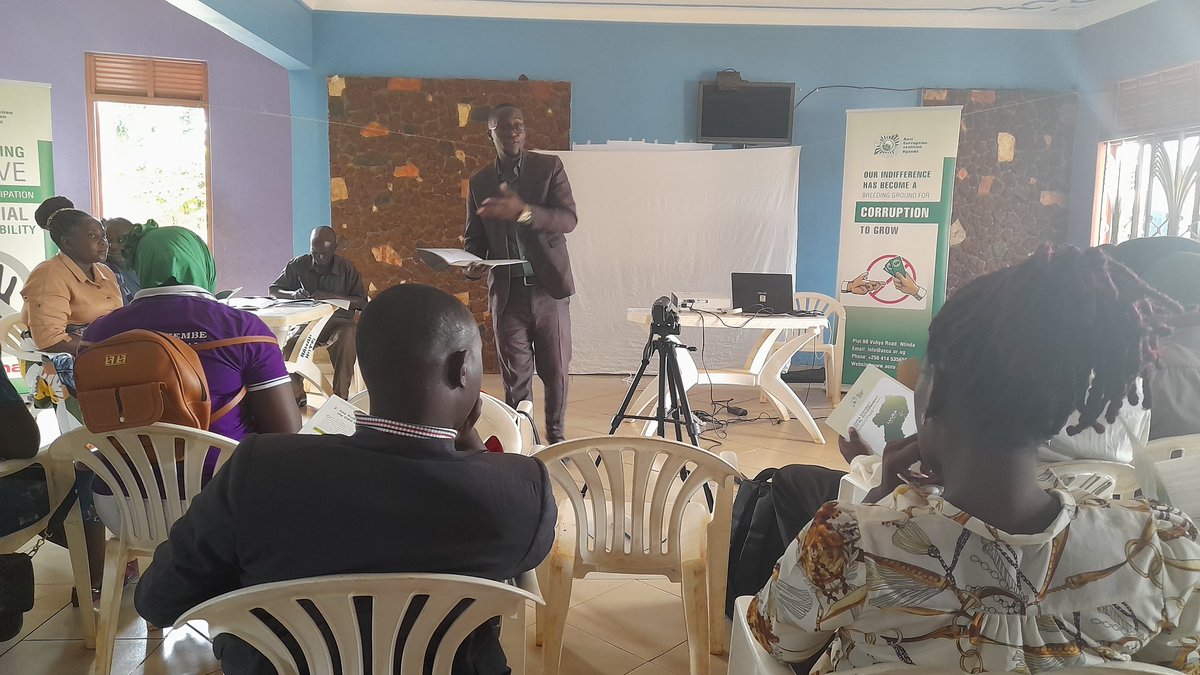 AccobUg's tweet photo. Presentation of the AG and IGs recommendation....Mutebi Alvin
@Accu_Ug 
@OAG_Uganda 
@IGGUganda https://t.co/QjfGyvLK9g