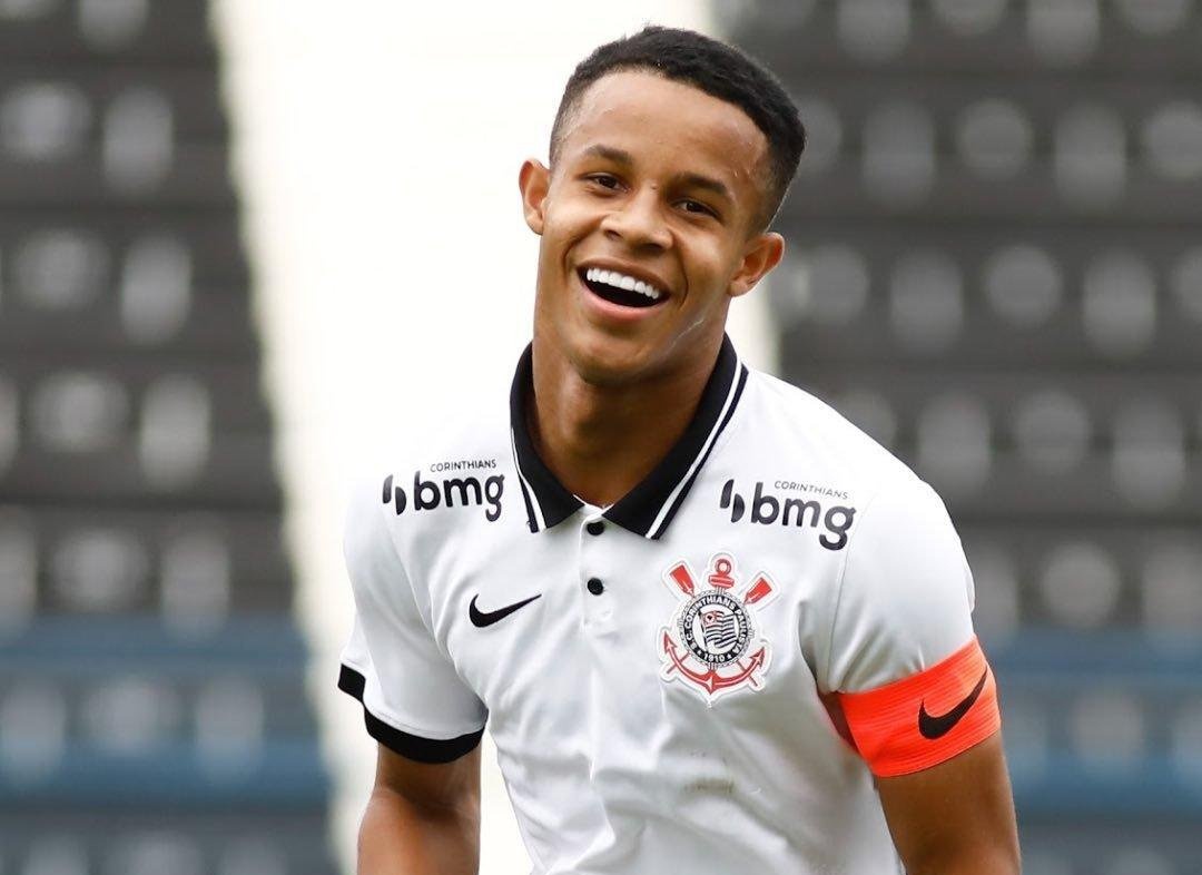 EXC 🚨 Arsenal are on the verge of completing the signing of youngster Pedrinho from Corinthians. Corinthians' president Monteiro A. met with Arsenal's sporting director Edu yesterday to discuss a move involving the 17yo. There is a £43m release clause in his contract. #AFC 🔴
