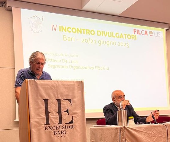 FilcaCisl's tweet image. #Communitas, a Bari il IV incontro dei divulgatori, col segretario #Cisl Daniela Fumarola e Antonio Castellucci (Cisl Puglia). Ottavio De Luca: &quot;Grazie a #welfare e #partecipazione diamo un ruolo ancora più importante alla #contrattazione, al nostro protagonismo, ai lavoratori&quot;.