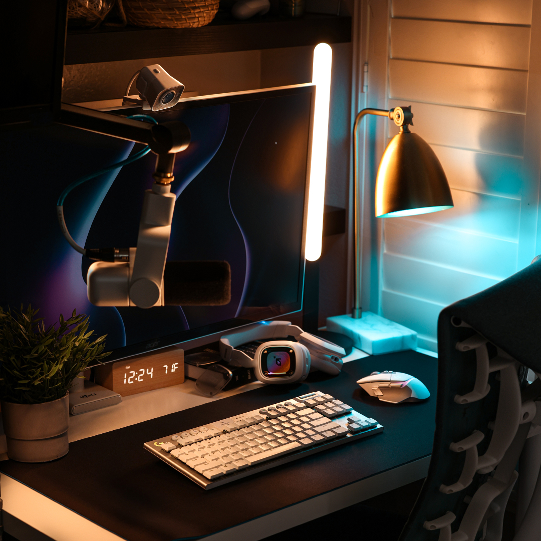 Wir haben uns mit 
👉Logitech G
👉Blue
👉LFC 
zusammen geschlossen um eine friedliche und sich helfende Community aufzubauen. Jetzt seit ihr dran, erzählt mal eure Geschichte.
Denkt dran: jeden Tag eine gute Tat 👆.