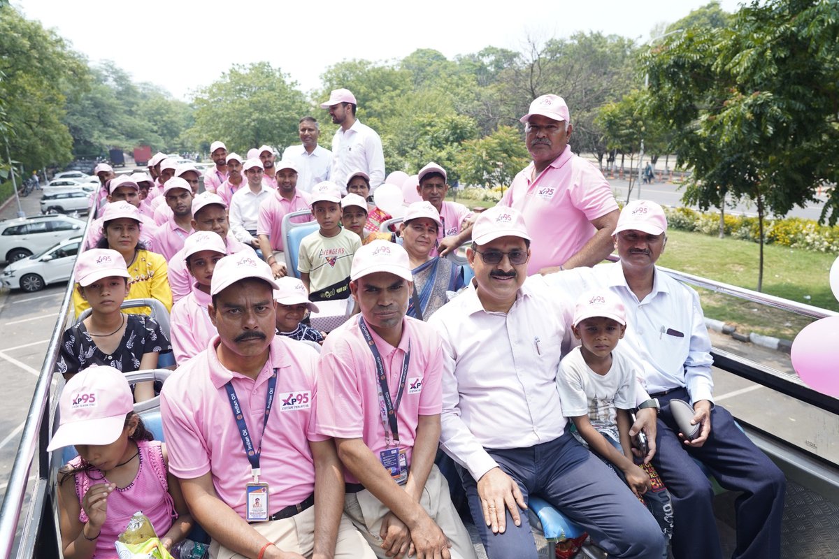 ioclpunjab's tweet image. Chandigarh City Tour on “Hop On Hop Off Bus” was organised today for #XP95 warriors (Top performing XP95 CAs from the UT. CGM (RS),Sh.Piysh Mittal @ioclpunjab flagged off the bus from Sukhna Lake.This shall be instrumental in motivating the CAs.
@IndianOilcl 
@DirMktg_iocl