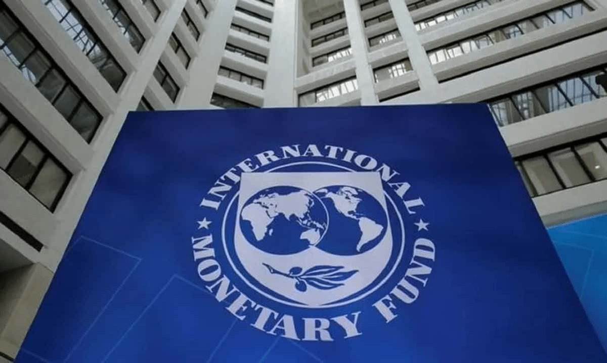 IMF, CBDC'leri küresel platformda birleştirme çalışmalarına devam ediyor. Bu çalışmalar, birçok hükümet tarafından başlatılan Merkez Bankası Dijital Para Birimlerinin (CBDC'ler) uyumunu sağlamayı hedefliyor. #cdbc #coinhaber #imf #kriptohaber

coinhaber.net/imf-cbdcler-ic…