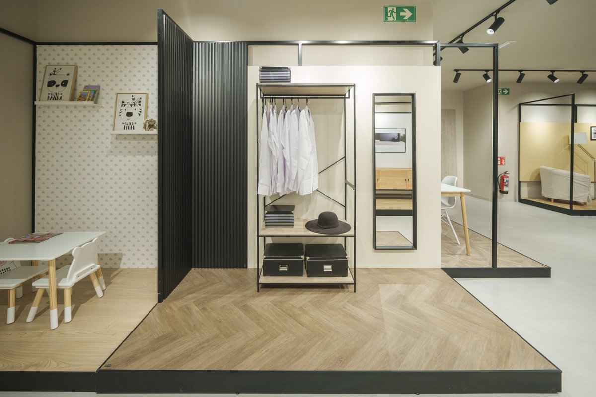 CDICV's tweet photo. NUEVO PROYECTO DE HUUUN · FAUS PREMIUM STORE
Bajo el diseño del equipo de @huuun_design, dirigido por @miguel_HUUUN, Faus International Flooring presenta su primera tienda física en España
+info: https://t.co/coqsMhhbJm
#CDICV #HUUUN #Faus #proyectos #design #interiordesign https://t.co/vHkvGDz9tg