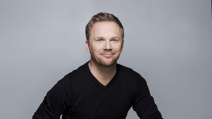 rbb Presse (@presse_rbb) on Twitter photo 🙌 Herzlich willkommen <a href="/Schmitzpiepe/">Ralf Schmitz</a>!
Comedian Ralf Schmitz wird Moderator des Großen Kleinkunstfestivals 2023.
📺 Der #rbb überträgt das Event am 17. Oktober ab 20.15 Uhr live aus dem Berliner Kabarett-Theater "Die Wühlmäuse". #Comedy 🙌 Herzlich willkommen <a href="/Schmitzpiepe/">Ralf Schmitz</a>!
Comedian Ralf Schmitz wird Moderator des Großen Kleinkunstfestivals 2023.
📺 Der #rbb überträgt das Event am 17. Oktober ab 20.15 Uhr live aus dem Berliner Kabarett-Theater "Die Wühlmäuse". #Comedy