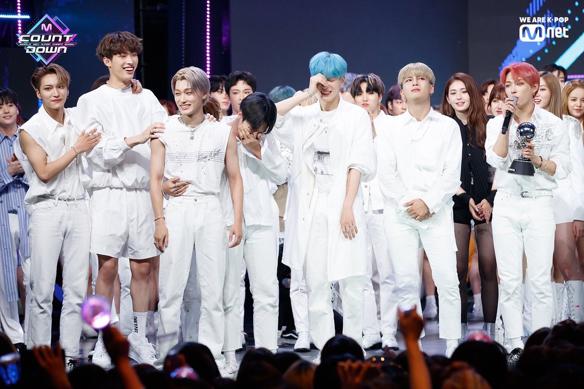 MySan1006's tweet photo. BOUNCY FIRST WIN 🥳🥳
#BOUNCY1stWin #BOUNCY
#ATEEZ #에이티즈 @ATEEZofficial

190620                       230620 
#ATEEZ1stWin         #ATEEZ14thWin https://t.co/M1y41OqHB7