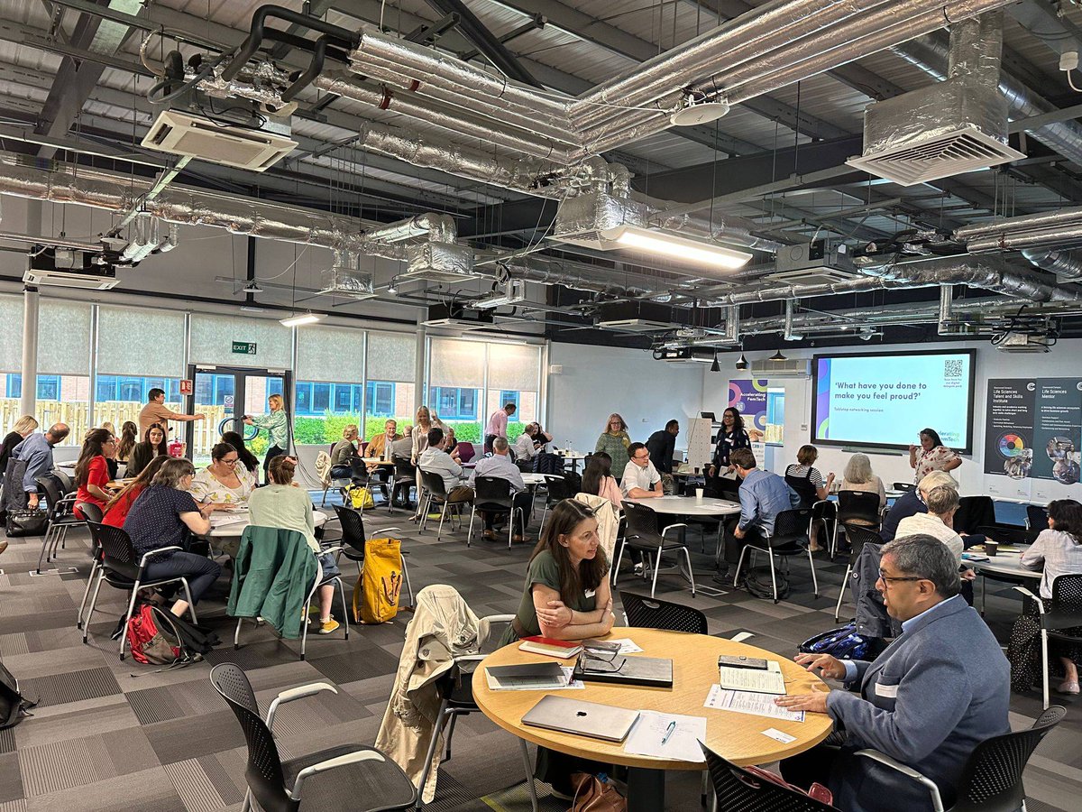 Healthinn_em's tweet photo. 🎉 Excited to kick off our first network session of the day! 🌐 Let's connect, collaborate, and make amazing things happen together. #Networking #AcceleratingFemTechEM https://t.co/Ir1DD3VkLZ
