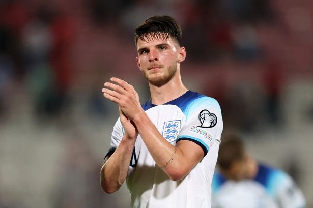 🚨 Arsenal will make an improved £90m bid for Declan Rice today.
The Gunners are determined to get the West Ham midfielder as their No1 transfer target in this window.

🗣️ They had an opening bid of £80m plus add-ons turned down by West Ham last week as they got the ball rolling…