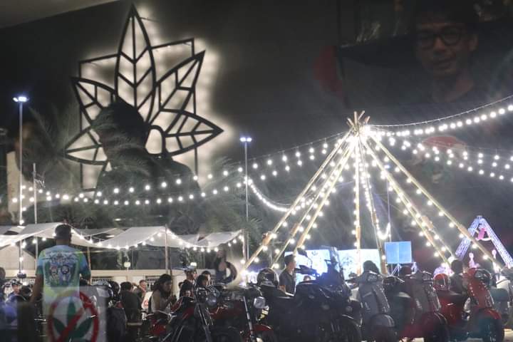 ขอบคุณ​สำหรับพื้นที่โชว์​ผลงาน

งานออกมาโอเคมาก

เจอกัญใหม่งานหน้าครับ