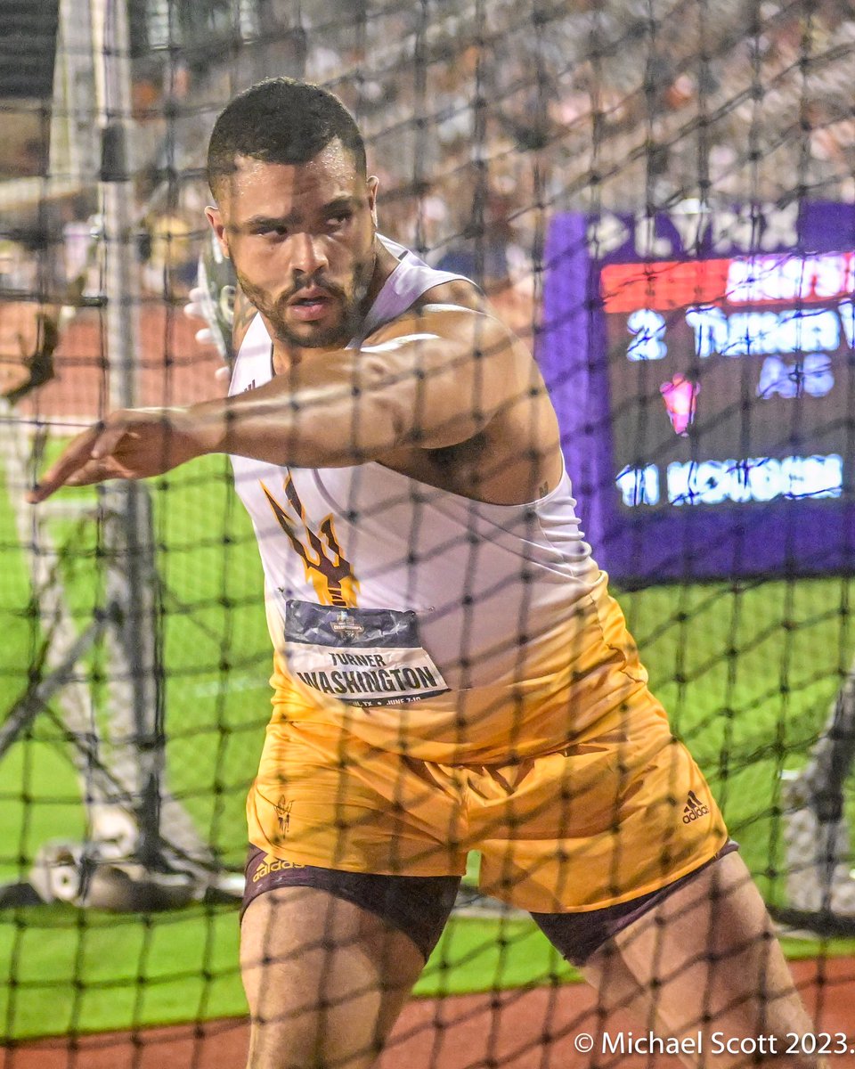 .@SunDevilTFXC’s @Turner_DelOro unleashed a final round 66m22/217’-3” to take the lead and win the @NCAATrackField #DiscusThrow 

#NCAATF #Discus #SunDevils