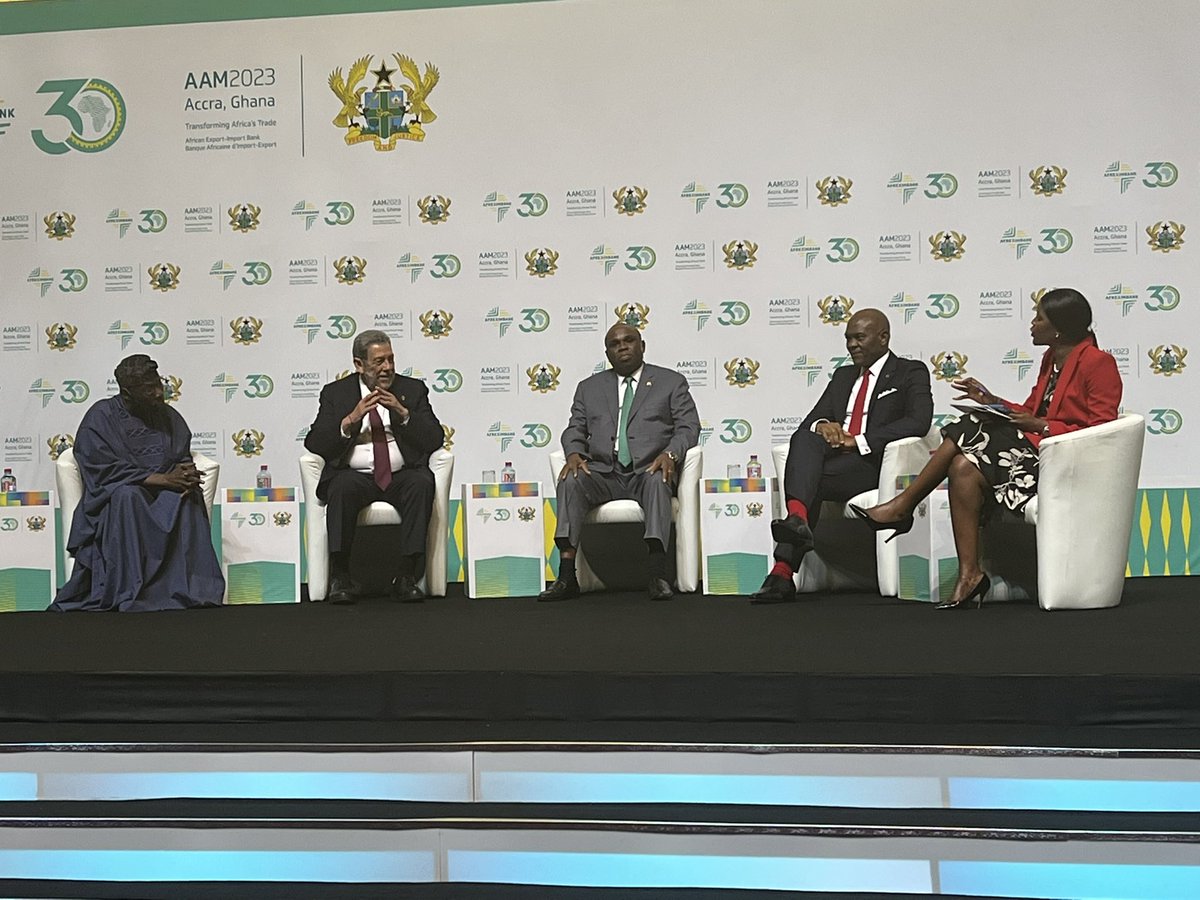 SinaZerbo's tweet photo. l’Implication de La #Diaspora #Africaine dans le processus de Développement du #Continent #Emploi & #RéductionDeLaPauvreté : Renforcer nos liens historiques avec les #Caraïbes pour réussir ensemble notre “voyage vers la prospérité” #SamiaNkrumah #JuliusGarvey @afreximbank ouvre la voix pour une intégration réussie.