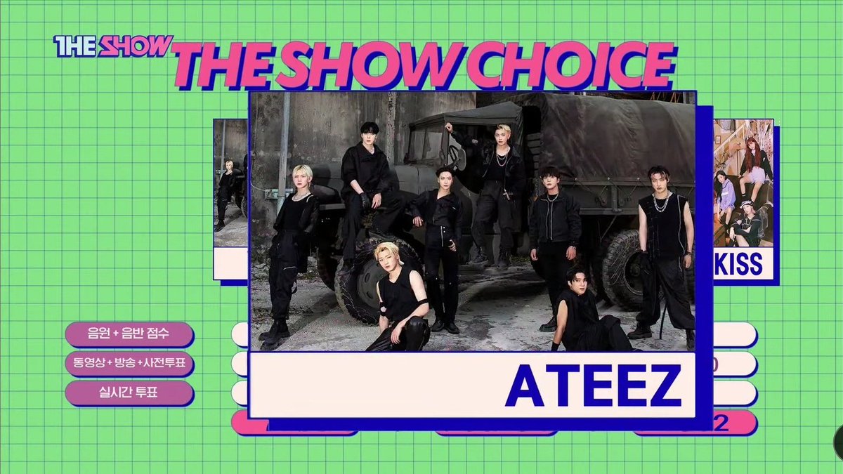 YUNH0E's tweet photo. yeosang handing ateez their trophy is one of my favourite thing to witness 🥹 #BOUNCY1stWin https://t.co/uJ5oXeKJgY