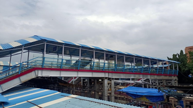 RailAnalysis's tweet image. MRVC invites #tender for various works including improvement of #stations, #FOBs &amp;amp; #elevateddecks at various stations of #WesternRailway

Read more...news.railanalysis.com/mrvc-invites-t…
 
#MRVC #indianrailways #railway #infrastructure #development #construction #footoverbridge #project