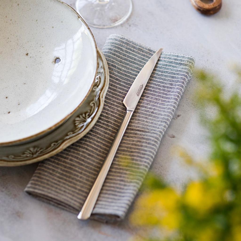 👉🏻Haz que tu mesa brille con luz propia con las nuevas colecciones de cuchillería Arcos. ✨

➡️Y no te olvides de que trayendo tus cuchillos antiguos a Demingo podrás conseguir hasta un 20% de descuento en una selección de cuchillos de esta marca.⬅️