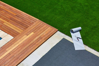 Are you ready to create your dream yard with artificial turf? Learn how to install your own artificial grass lawn with our step-by-step guide on our site: bit.ly/3XcNAam
#diy #landscaping #artificialgrass