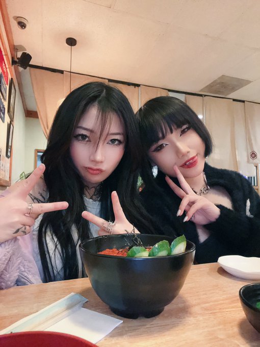 2 pic. Reunited ? @OgyeinTV https://t.co/n4Zp0L5agp