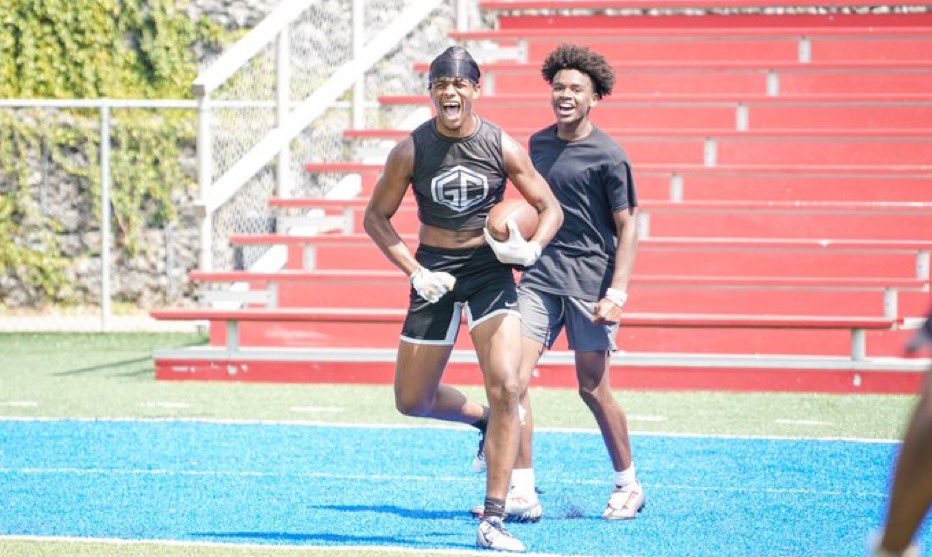 Demonte1M's tweet image. Thank you @PrepRedzoneWV for the write up! I had fun at camp and learned a lot. Thankful to have won camp MVP and can’t wait for next year. Going to keep proving myself💯 #juniorseasonloading @coachgcohagan 
@WRU_CoachMilez 
@HedgesvilleF 
@MatthewFairclo4 
@BlueChipsWV