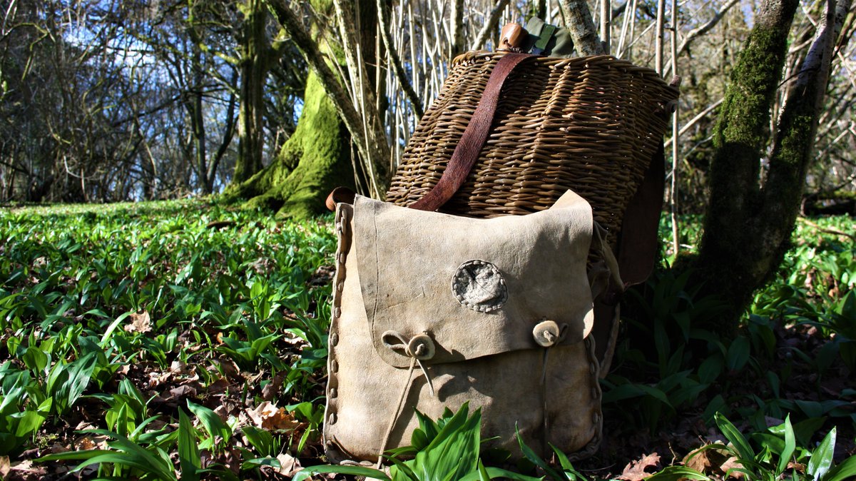 joe_wilderness's tweet photo. Willow Pack Basket &amp; Leather Bag Workshops - a three day crafty combo! https://t.co/JZaBuZEaM1 https://t.co/eDqCgFI9lH