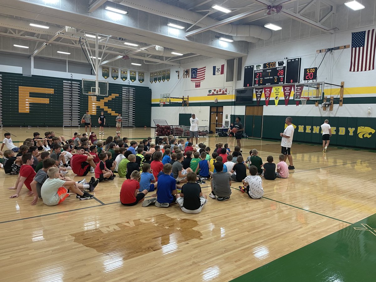 ⁦<a href="/KenzieReed17/">Kenzie Reed</a>⁩ talking to the campers about what it takes to be a good PG.